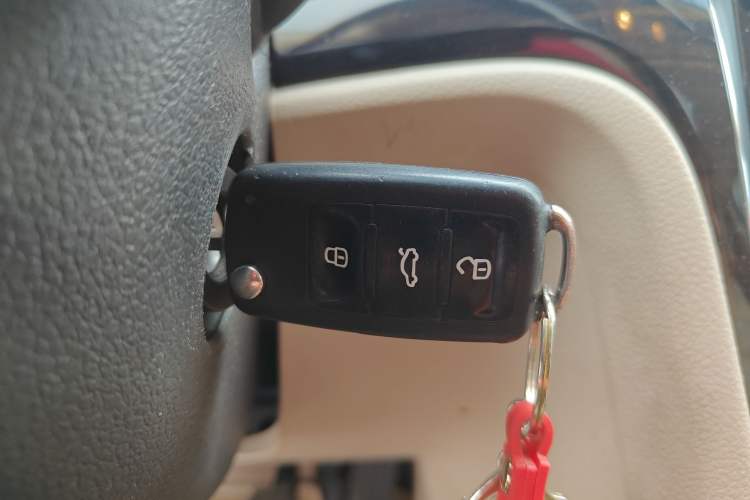 Used Volkswagen Passat 2014 1.4TSI Manual Prestige Edition Vehicle Key