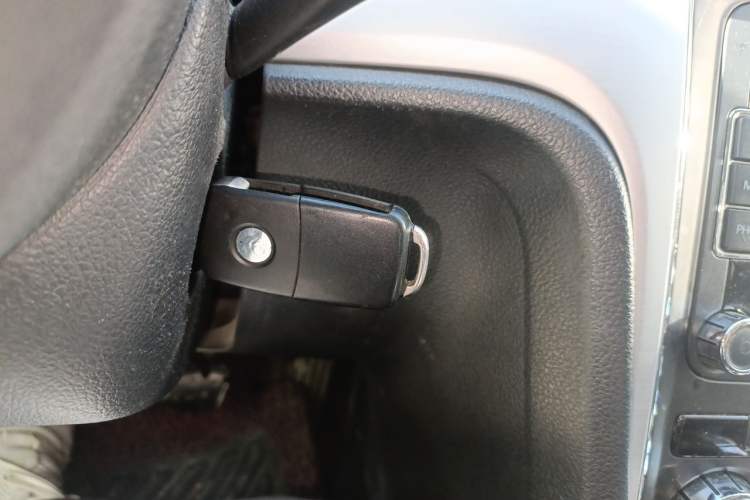Used Volkswagen Passat 2014 1.8TSI DSG Prestige Navigation Edition Vehicle Key