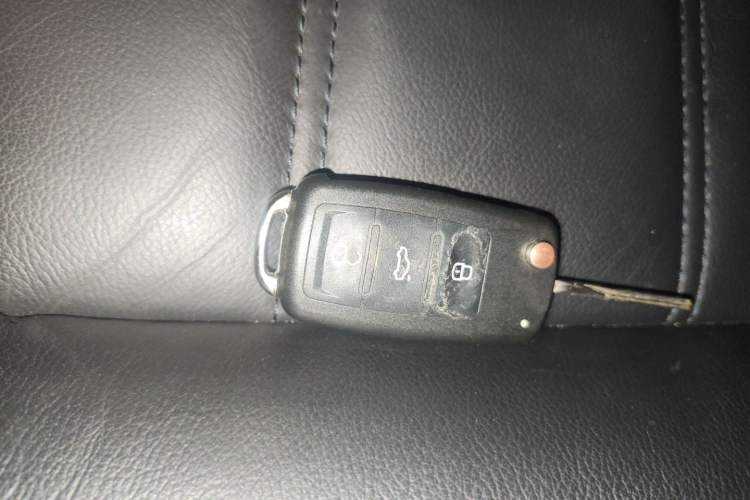 Used Volkswagen Passat 2014 1.8TSI DSG 30th Anniversary Edition Vehicle Key