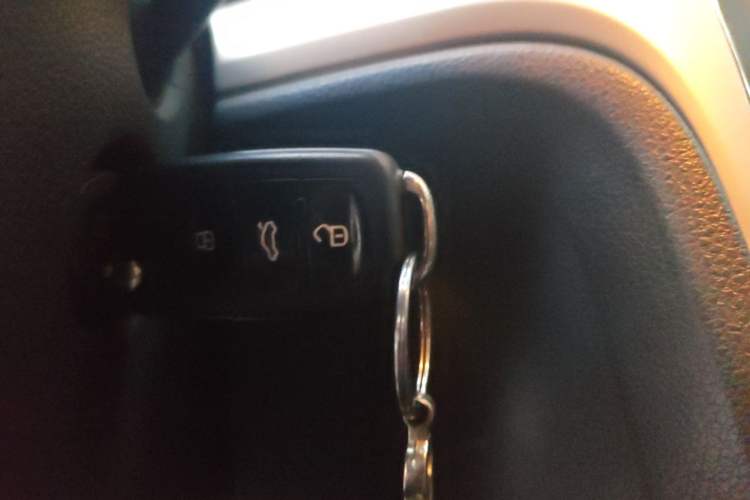 Used Volkswagen Passat 2014 1.8TSI DSG Prestige Edition Vehicle Key