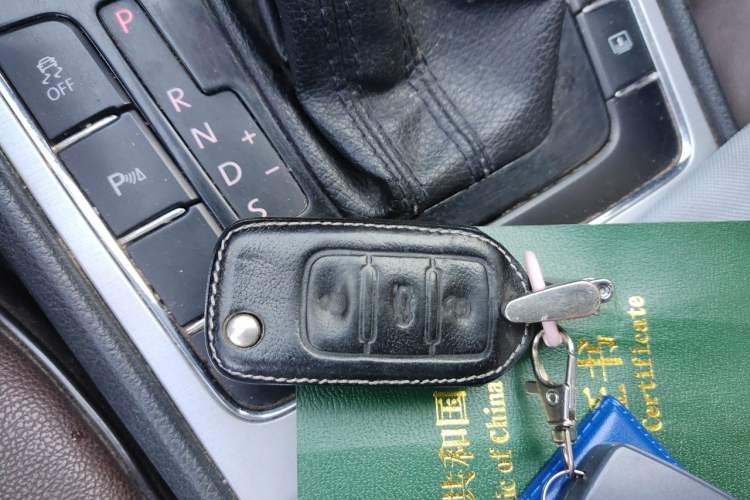 Used Volkswagen Passat 2014 2.0 TSI DSG Prestige Navigation Edition Vehicle Key