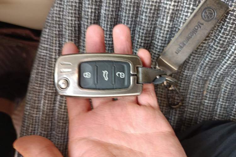 Used Volkswagen Passat 2014 1.8TSI DSG Prestige Navigation Edition Vehicle Key