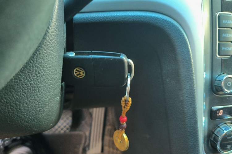 Used Volkswagen Passat 2014 1.8TSI DSG 30th Anniversary Edition Vehicle Key
