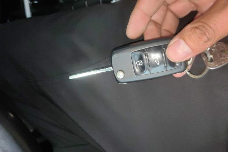 Used Volkswagen Passat 2014 1.8TSI DSG 30th Anniversary Edition Vehicle Key