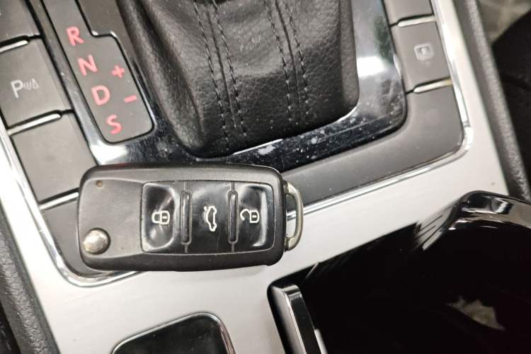 Used Volkswagen Passat 2014 2.0 TSI DSG Prestige Edition Vehicle Key