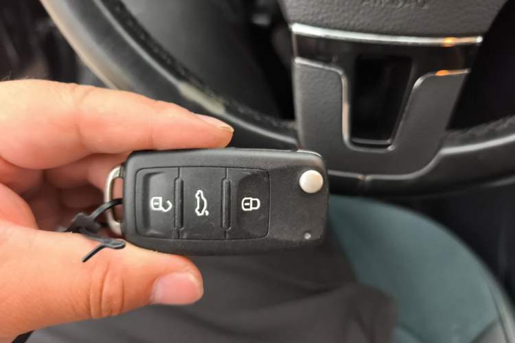 Used Volkswagen Passat 2014 1.4TSI DSG BlueMotion Technology Edition Vehicle Key
