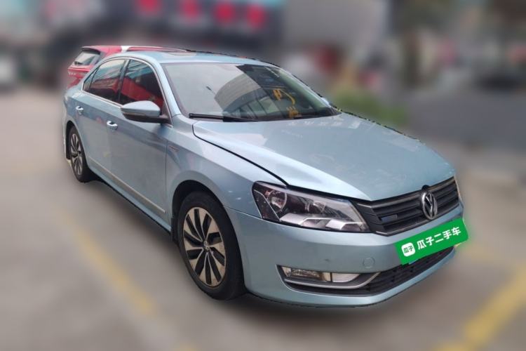 Used Volkswagen Passat 2014 1.4TSI DSG BlueMotion Technology Edition Front Right 45 Deg