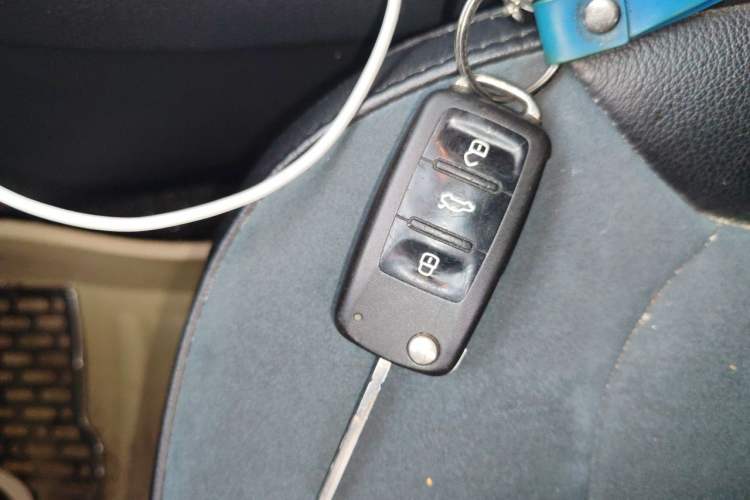 Used Volkswagen Passat 2014 1.4TSI DSG BlueMotion Technology Edition Vehicle Key