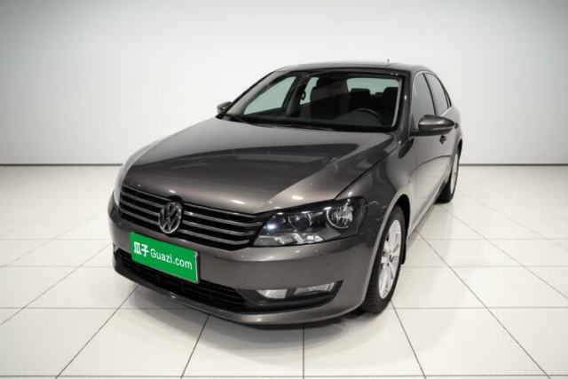 Ojetý Volkswagen Passat 2014 1.8TSI DSG Prestige Edition