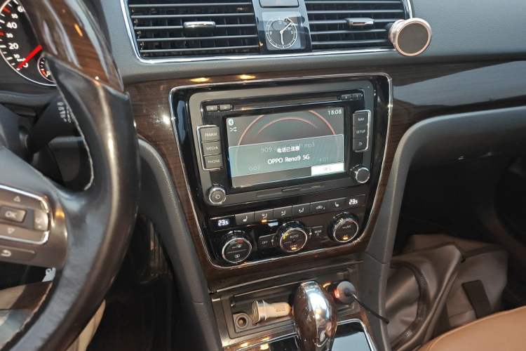 Used Volkswagen Passat 2014 2.0 TSI DSG Prestige Navigation Edition Audio And AC Panel