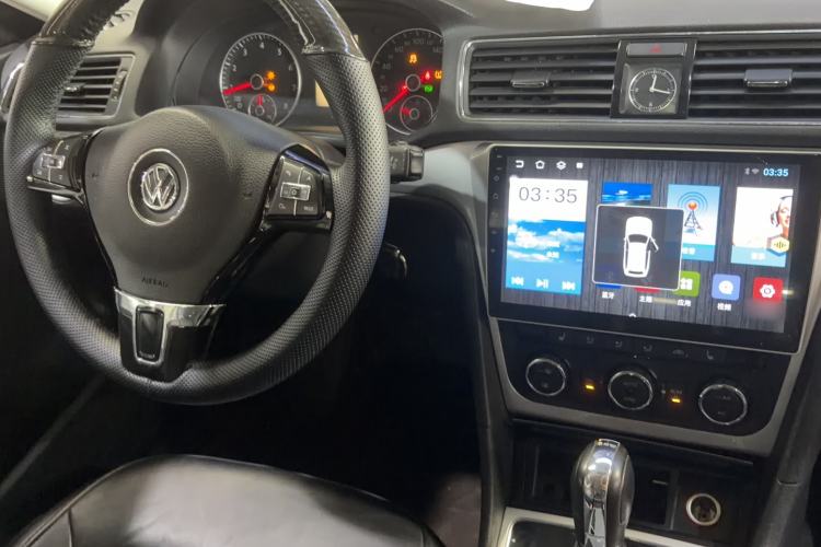 Used Volkswagen Passat 2014 1.8TSI DSG Prestige Edition Audio And AC Panel