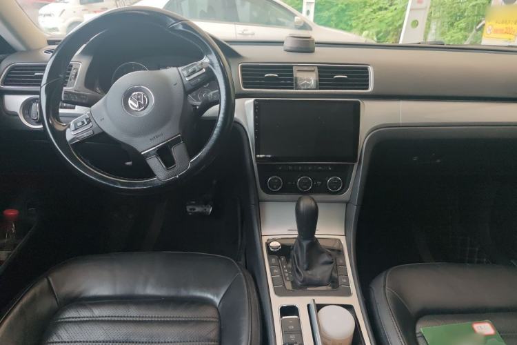 Used Volkswagen Passat 2014 1.8TSI DSG Prestige Edition Center Console