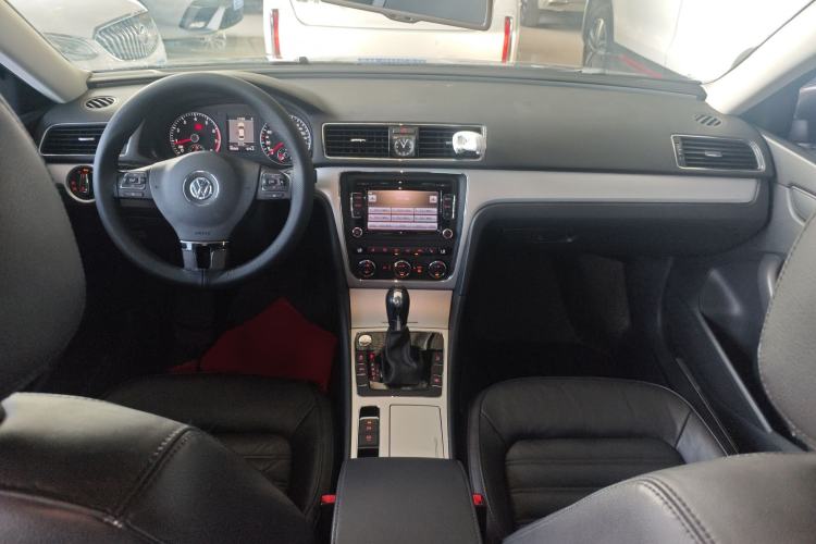 Used Volkswagen Passat 2014 1.8TSI DSG Prestige Edition Center Console