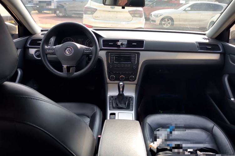 Used Volkswagen Passat 2014 1.8TSI DSG Prestige Edition Center Console