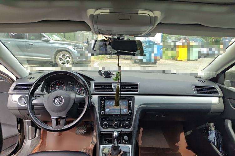 Used Volkswagen Passat 2014 1.8TSI DSG Prestige Edition Center Console