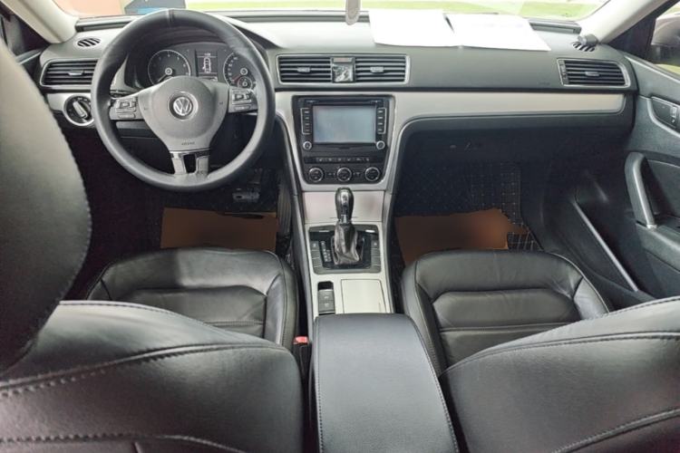 Used Volkswagen Passat 2014 1.8TSI DSG Prestige Edition Center Console