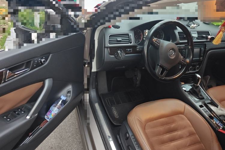 Used Volkswagen Passat 2014 2.0 TSI DSG Prestige Navigation Edition Driver Seat