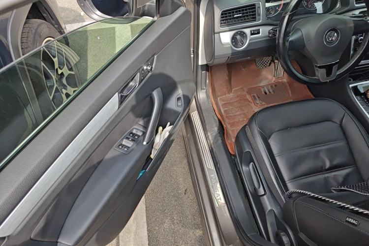 Used Volkswagen Passat 2014 1.8TSI DSG Prestige Edition Driver Seat