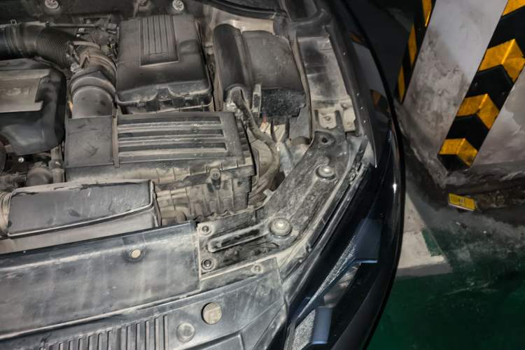 Used Volkswagen Passat 2014 1.8TSI DSG Prestige Edition Engine Bay Left