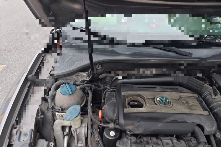 Used Volkswagen Passat 2014 2.0 TSI DSG Prestige Navigation Edition Engine Bay Right