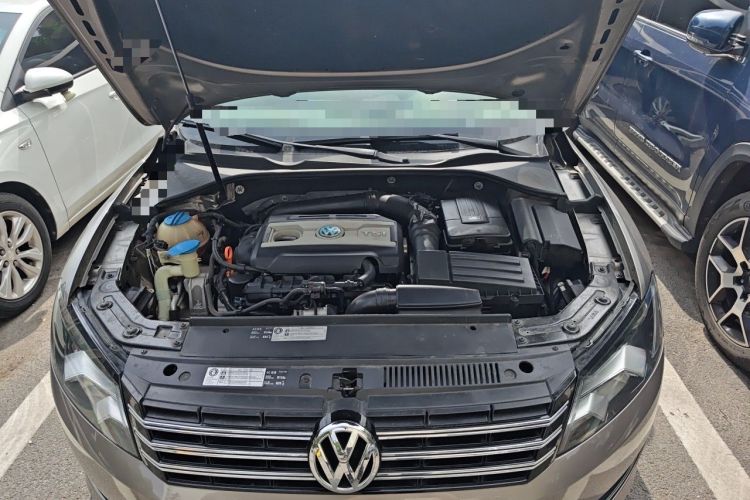 Used Volkswagen Passat 2014 1.8TSI DSG Prestige Edition Engine Bay
