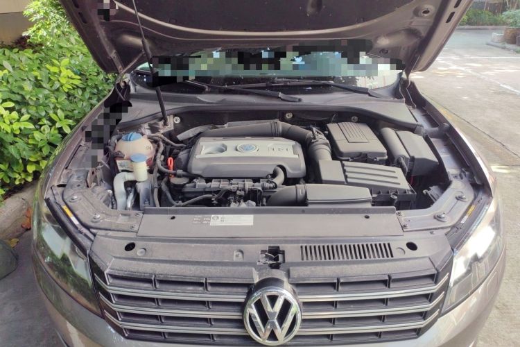 Used Volkswagen Passat 2014 1.8TSI DSG Prestige Edition Engine Bay
