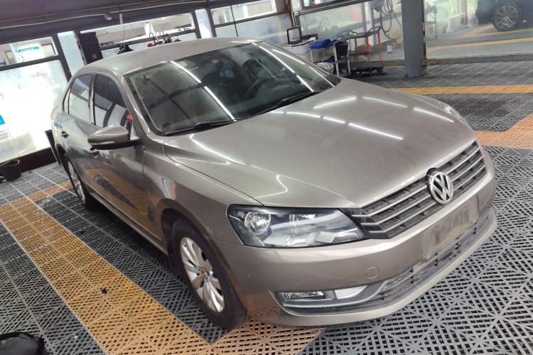 Used Volkswagen Passat 2014 1.8TSI DSG Luxury Edition Exterior 1