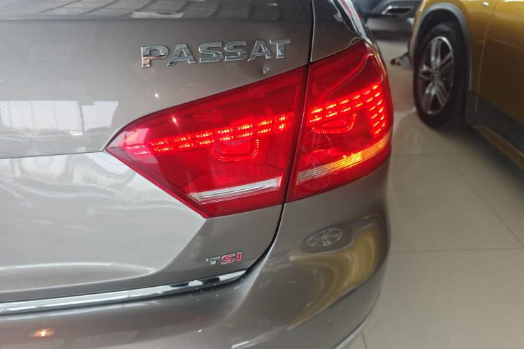 Used Volkswagen Passat 2014 1.8TSI DSG Prestige Edition Exterior 3