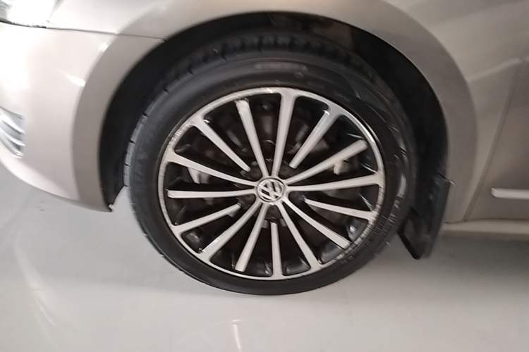 Used Volkswagen Passat 2014 1.8TSI DSG Prestige Edition Exterior 4