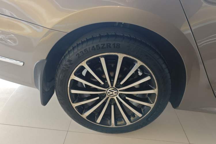 Used Volkswagen Passat 2014 1.8TSI DSG Prestige Edition Exterior 5