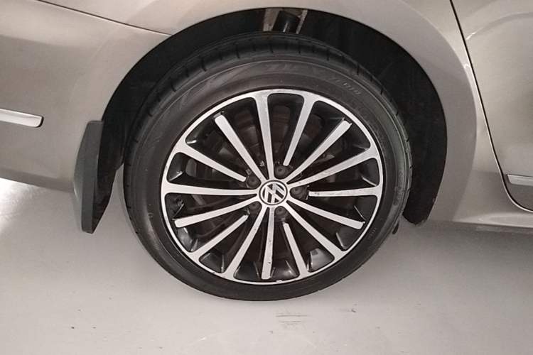 Used Volkswagen Passat 2014 1.8TSI DSG Prestige Edition Exterior 5
