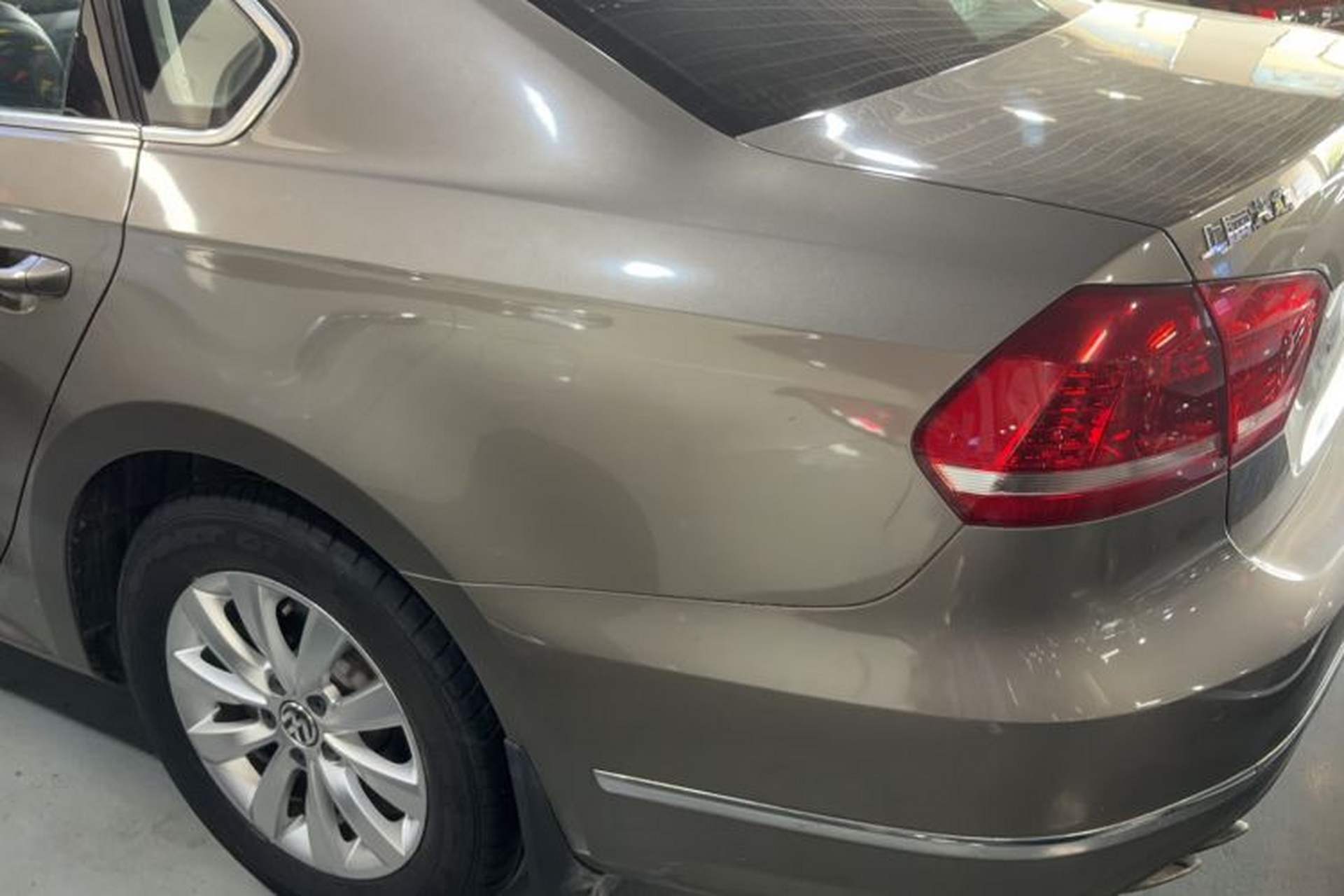 Used Volkswagen Passat 2014 1.8TSI DSG Prestige Edition Exterior 6