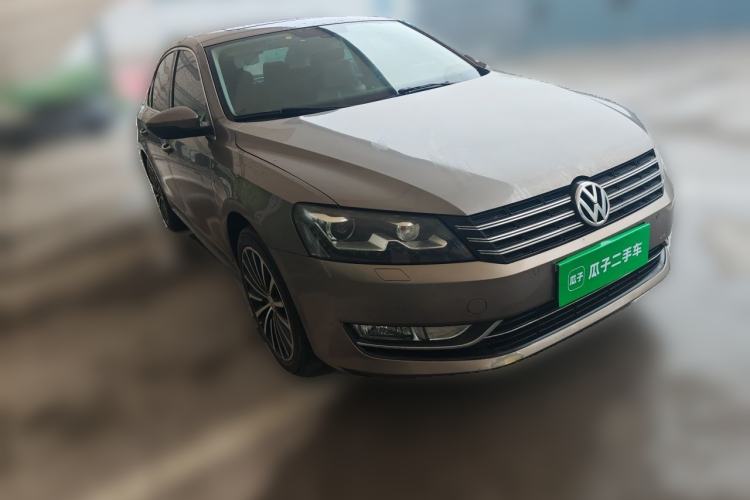 Used Volkswagen Passat 2014 1.8TSI DSG Prestige Edition Front Right 45 Deg
