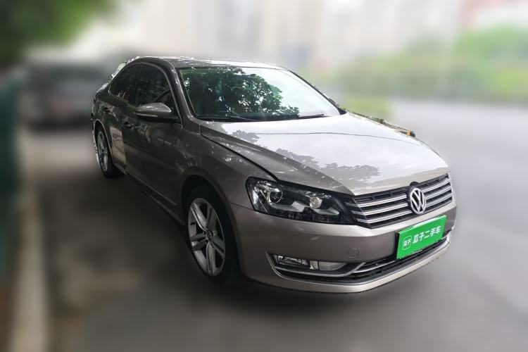 Used Volkswagen Passat 2014 1.8TSI DSG Prestige Navigation Edition Front Right 45 Deg