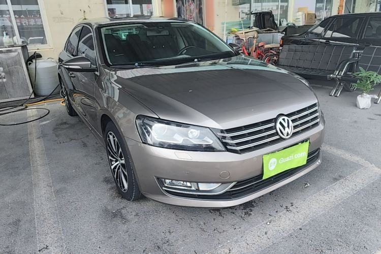 Used Volkswagen Passat 2014 1.8TSI DSG Prestige Navigation Edition Front Right 45 Deg
