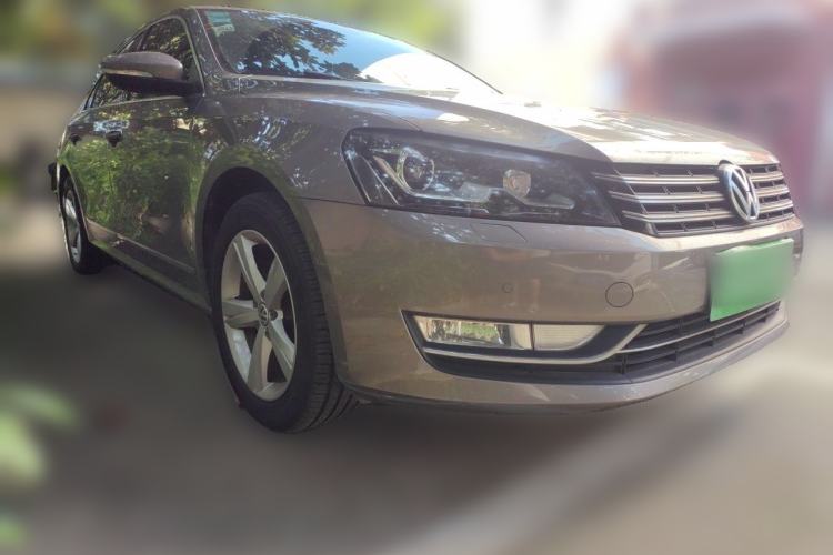 Used Volkswagen Passat 2014 1.8TSI DSG Prestige Edition Front Right 45 Deg