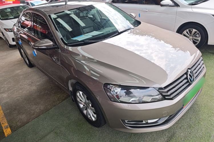 Used Volkswagen Passat 2014 1.8TSI DSG Prestige Edition Front Right 45 Deg
