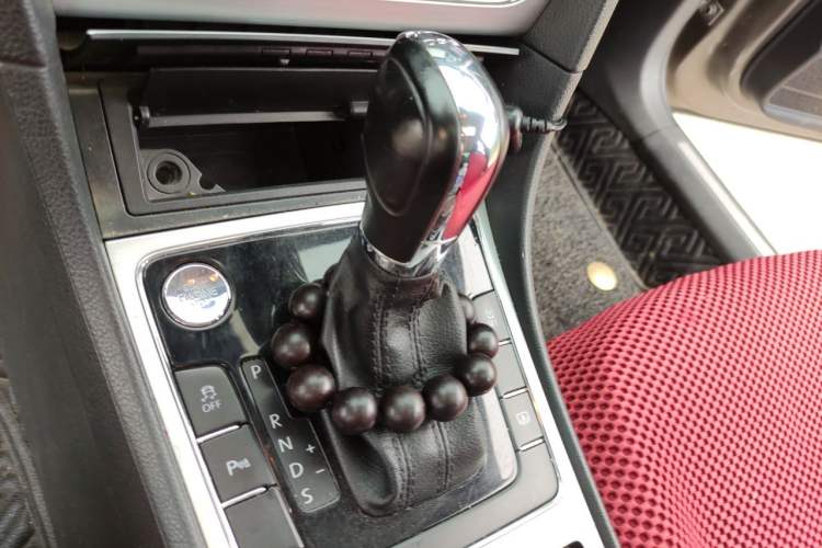 Used Volkswagen Passat 2014 1.8TSI DSG Prestige Edition Gear Lever