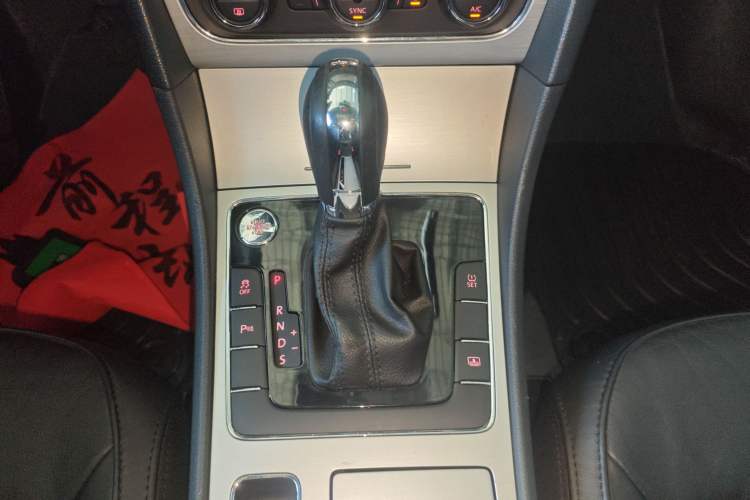 Used Volkswagen Passat 2014 1.8TSI DSG Prestige Edition Gear Lever