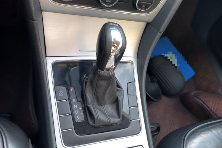 Used Volkswagen Passat 2014 1.8TSI DSG Prestige Edition Gear Lever