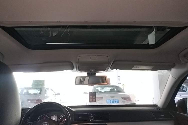 Used Volkswagen Passat 2014 1.8TSI DSG Prestige Edition Headliner