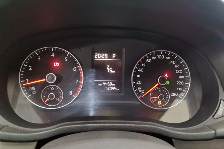 Used Volkswagen Passat 2014 1.8TSI DSG Luxury Edition Instrument Cluster