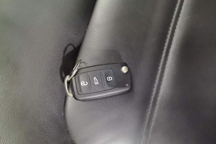 Used Volkswagen Passat 2014 1.8TSI DSG Luxury Edition Interior 1