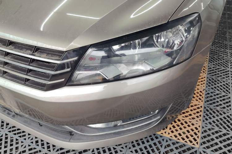 Used Volkswagen Passat 2014 1.8TSI DSG Luxury Edition Left Front Headlight