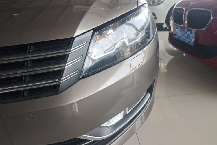 Used Volkswagen Passat 2014 1.8TSI DSG Prestige Edition Left Front Headlight