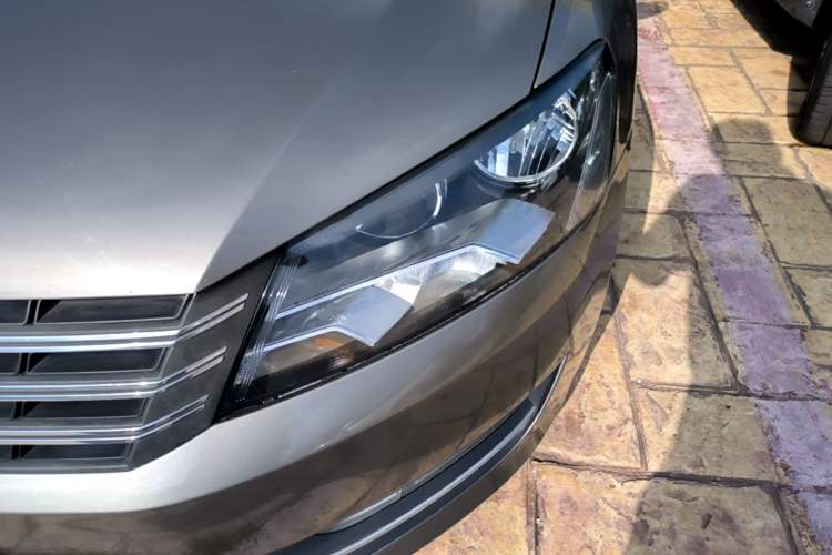 Used Volkswagen Passat 2014 1.8TSI DSG Prestige Edition Left Front Headlight