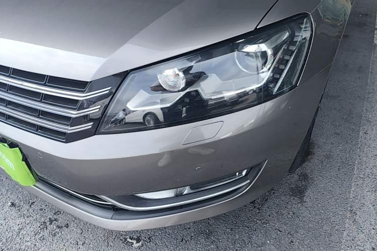 Used Volkswagen Passat 2014 1.8TSI DSG Prestige Navigation Edition Left Front Headlight