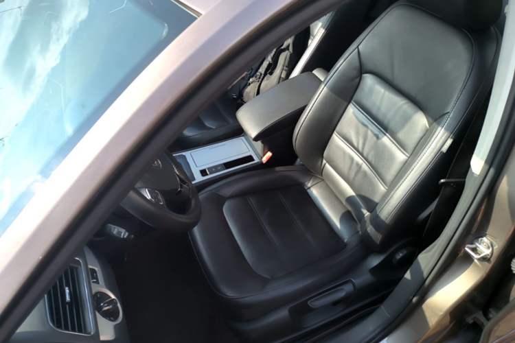 Used Volkswagen Passat 2014 1.8TSI DSG Prestige Edition Left Front Seat