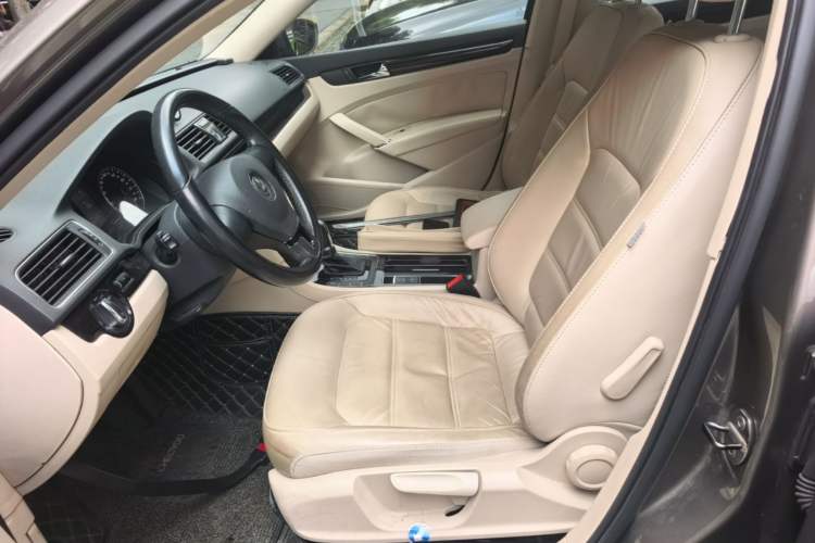 Used Volkswagen Passat 2014 1.8TSI DSG Prestige Edition Left Front Seat