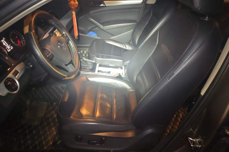 Used Volkswagen Passat 2014 1.8TSI DSG Prestige Edition Left Front Seat